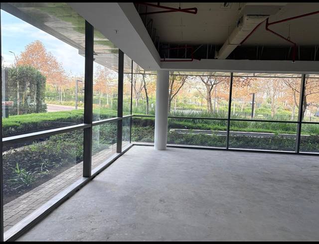 595M² OFFICE TO LET IN WATERFALL